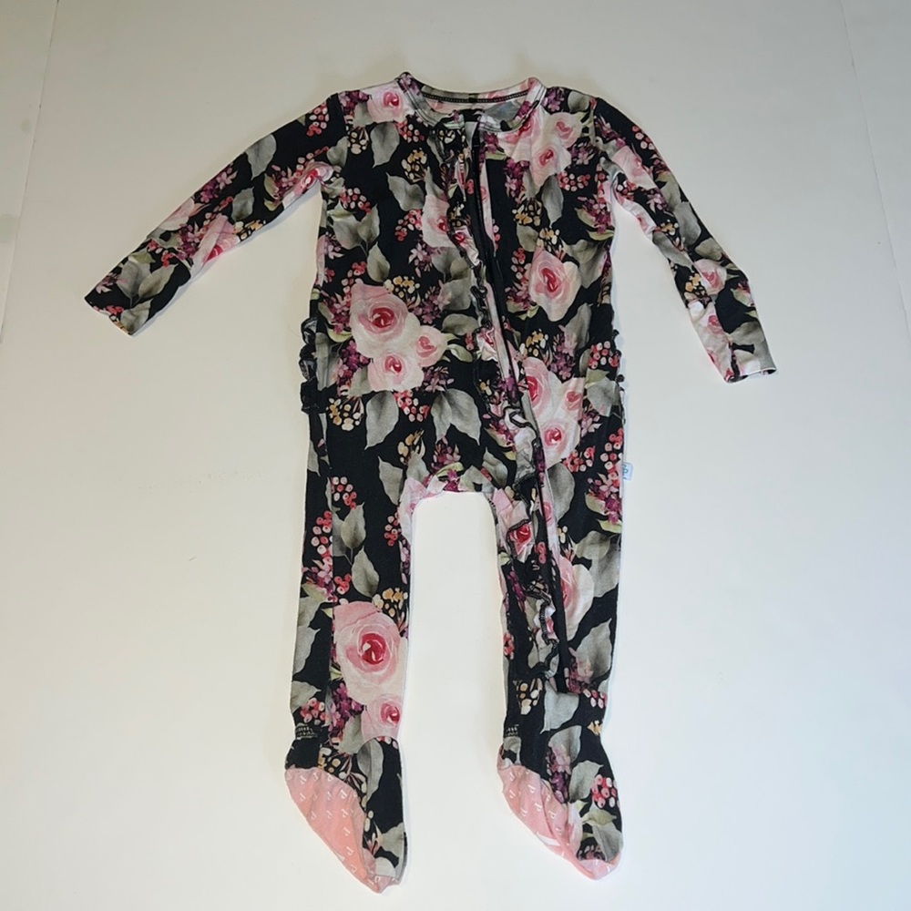 Posh Peanut Milana Ruffle Zippered Footie - 3-6 month